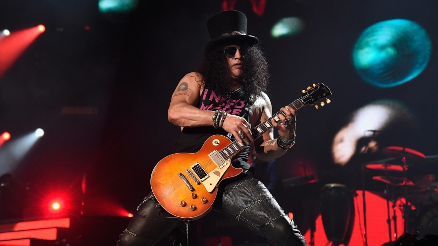 Slash comenta sobre projetos e novo disco dos Guns N' Roses